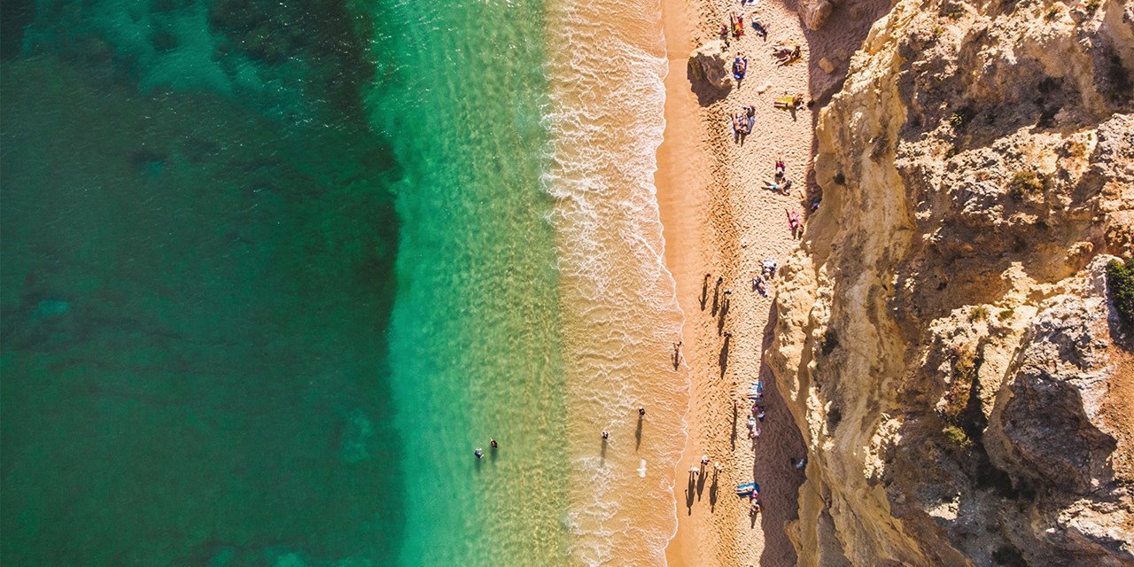 Marinha Beach, Algarve: un paraíso costero de belleza natural impresionante