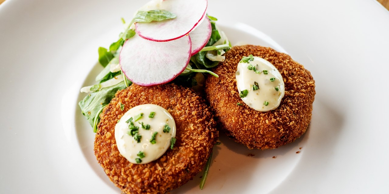 Did someone say "crab cakes"?