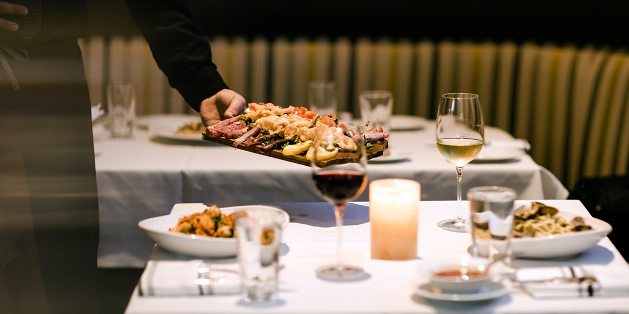 Use your $100 credit toward dinner and drinks