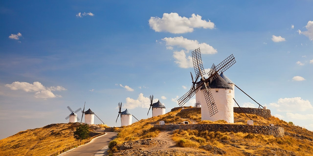 Learn about the history of the windmills in Consuegra