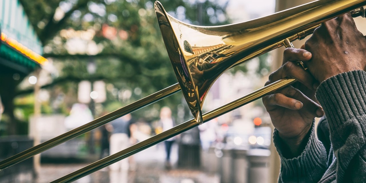 Listen to jazz in the French Quarter