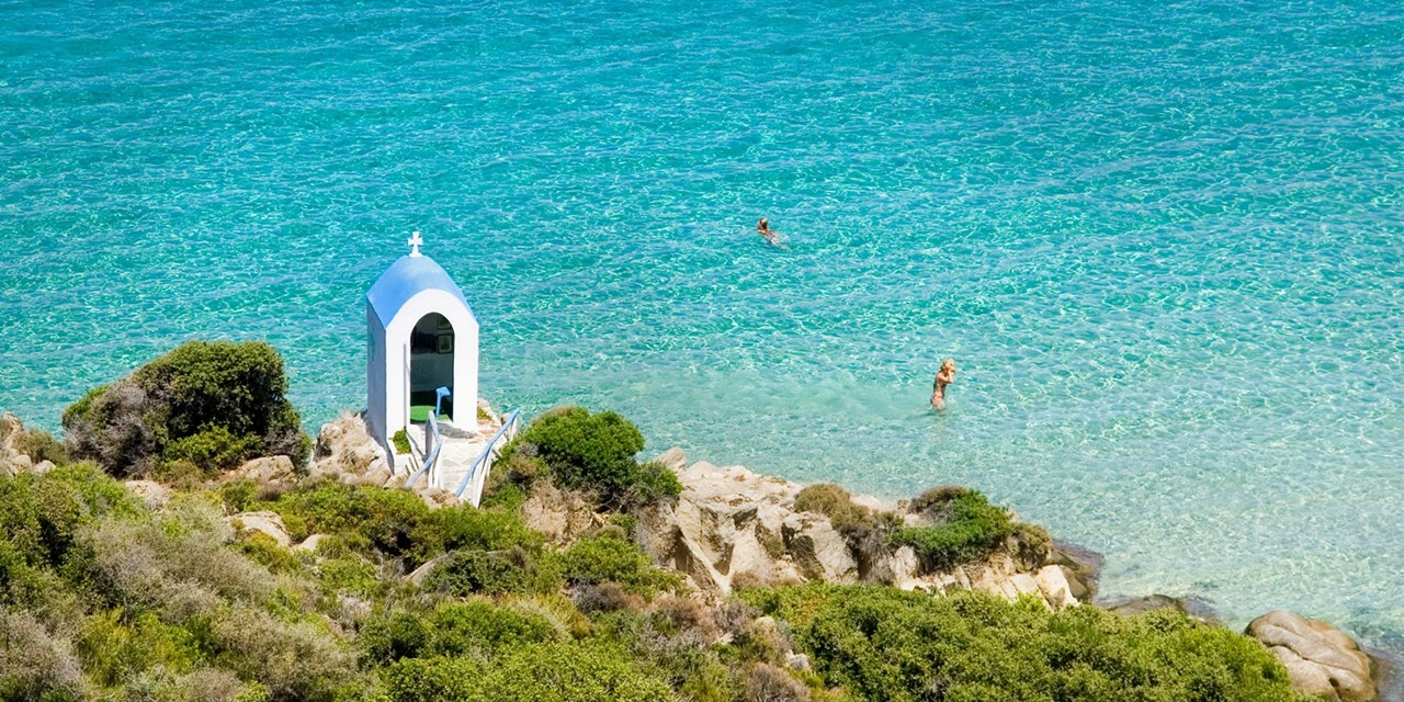 Das türkis leuchtende Wasser auf der Halbinsel Chalkidiki | Travelzoo