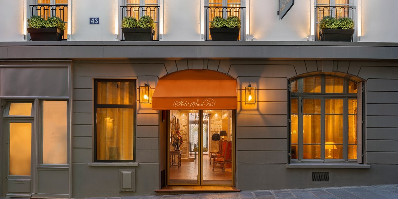 Ce 4 étoiles profite d’un emplacement idéal, au cœur de Paris tout en restant au calme dans une rue pleine de charme.