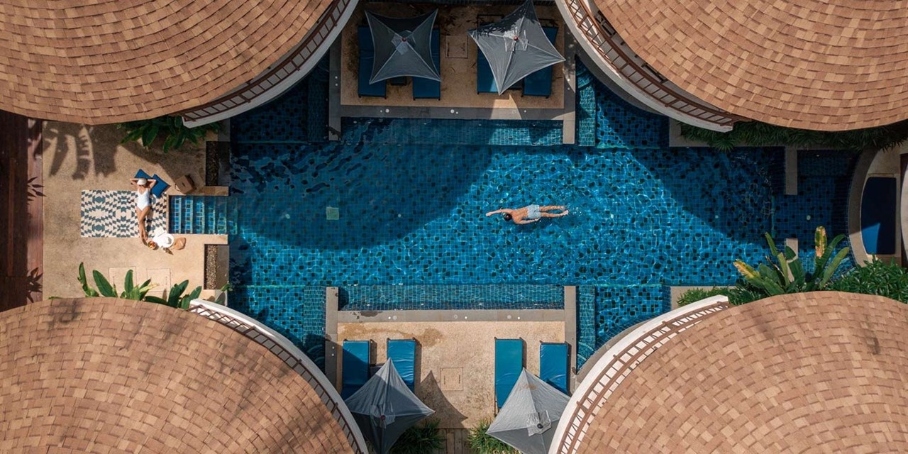 Abkühlung gefällig? Pool im Bangsak Village in Thailand | Travelzoo