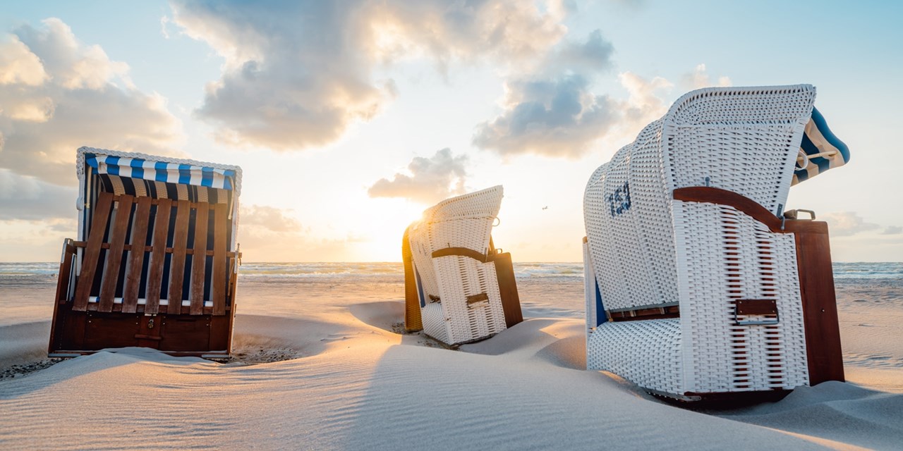 Strandkörbe am Timmendorfer Strand | Travelzoo