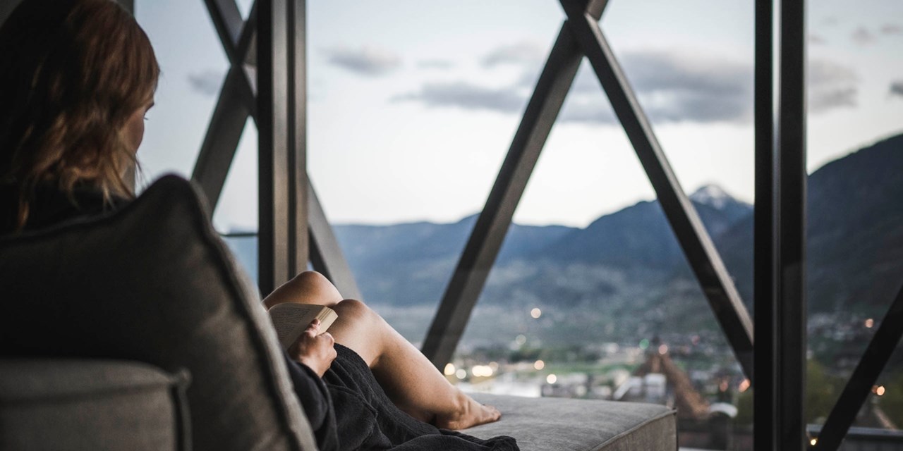Fast überall im Hotel genießen Sie freien Blick in die Landschaft | Travelzoo | © Hannes Niederkofler