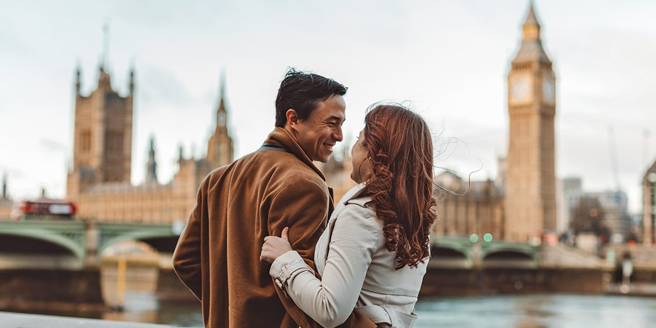 Stroll London with your favorite plus-one