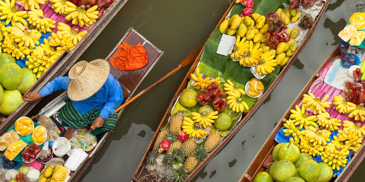 Opt for a tour of Damnoen Saduak Floating Market while in Bangkok