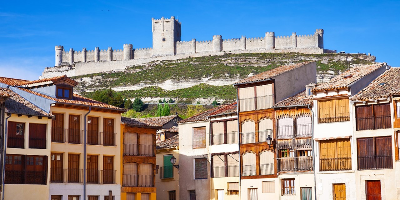 Vista del castillo de Peñafiel.