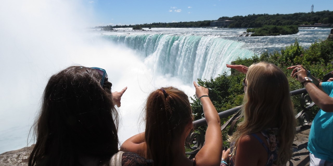 See Niagara Falls and more on the Niagara tours