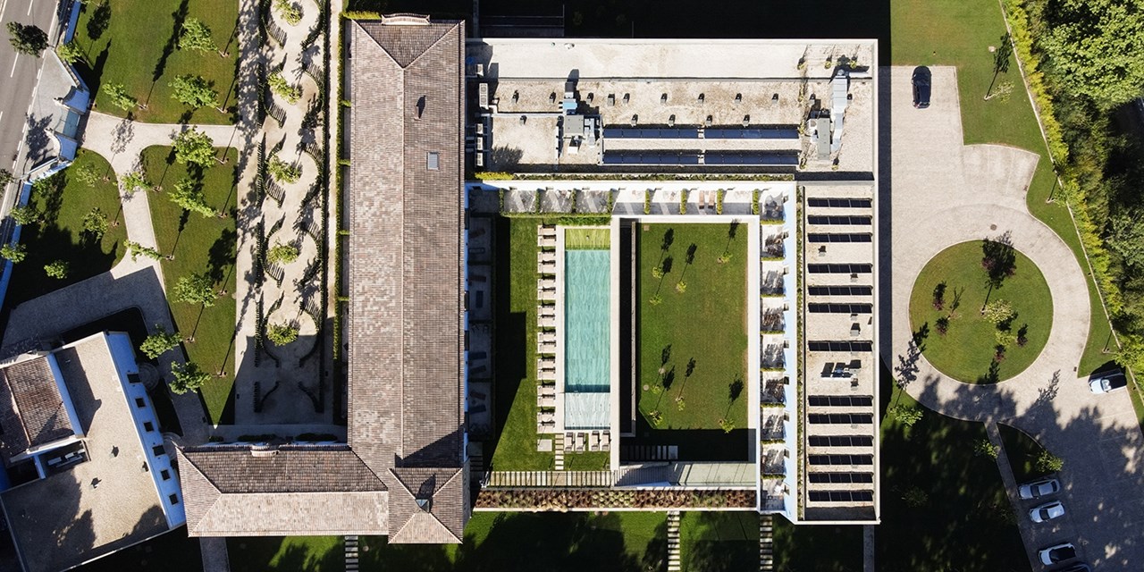El hotel a vista de pájaro