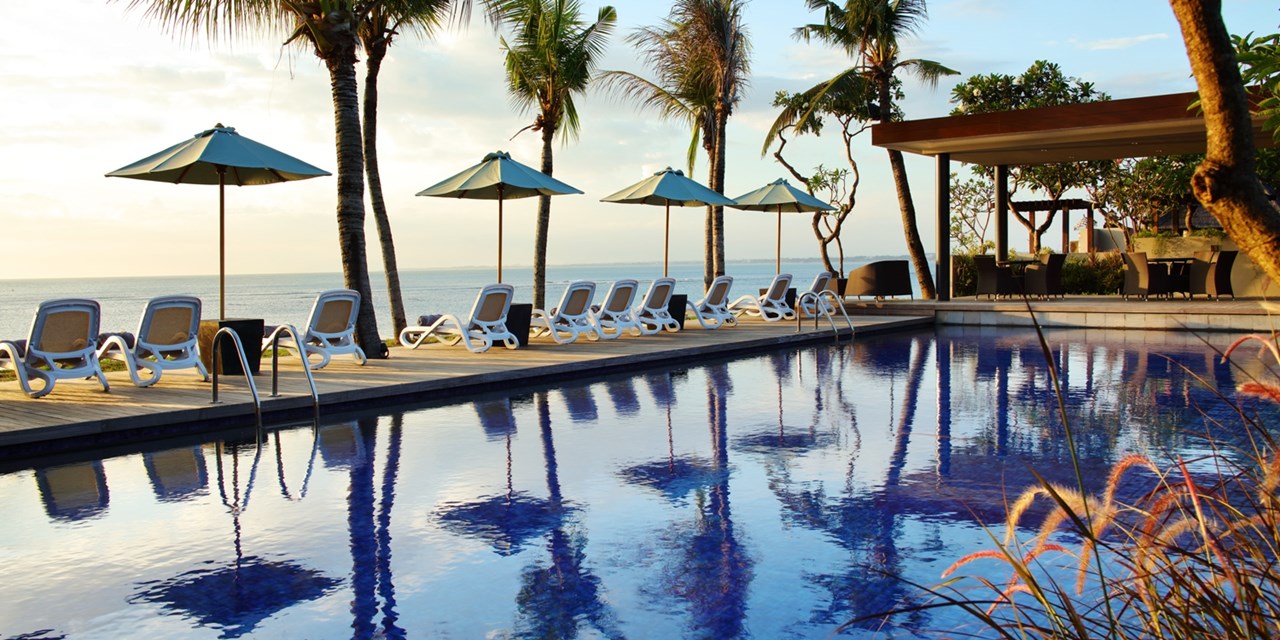 Save 49% on 5-star Bali beach stay w/meals & drinks