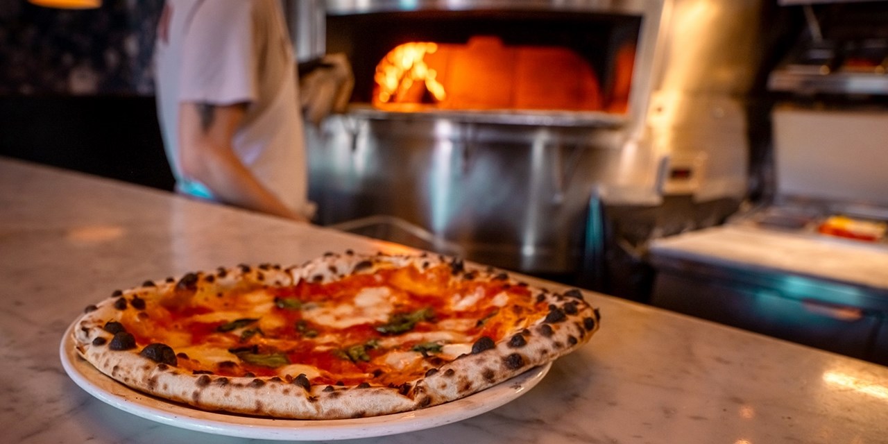 Food tours of Ottawa's ByWard Market w/drinks