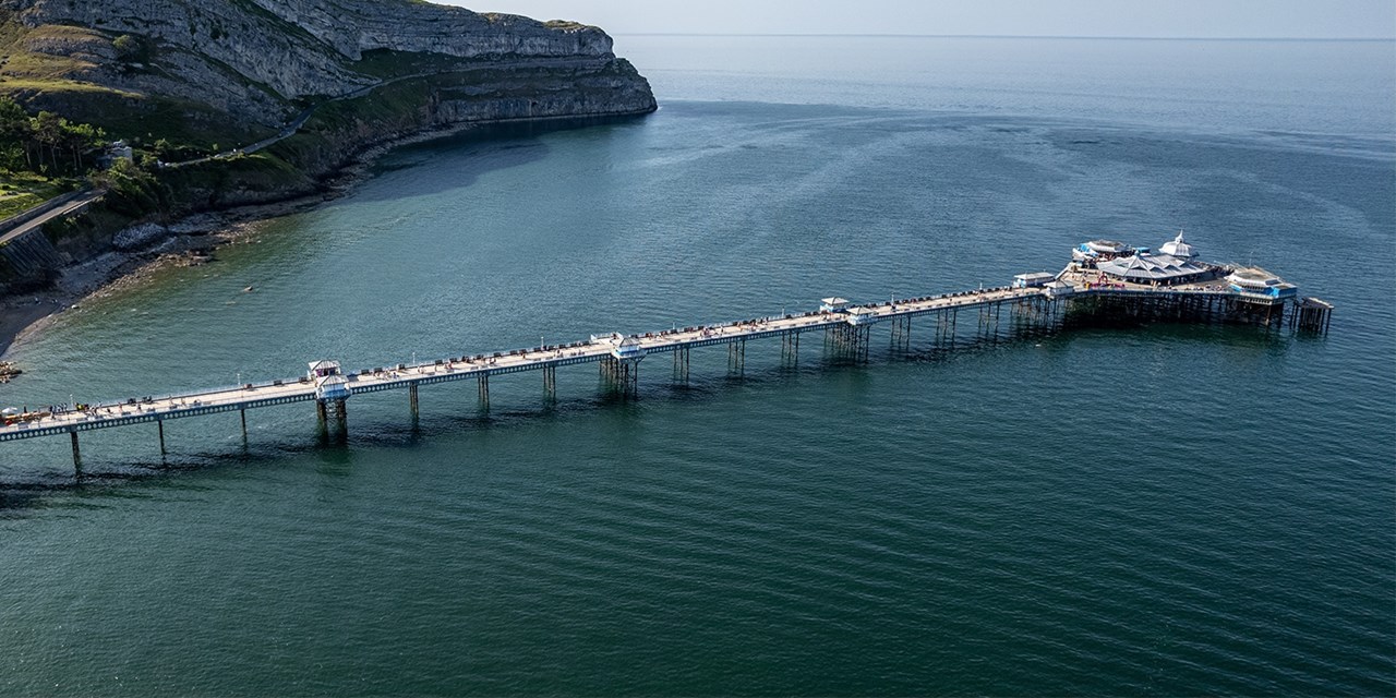Llandudno Pier is a 10-minute walk from the hotel