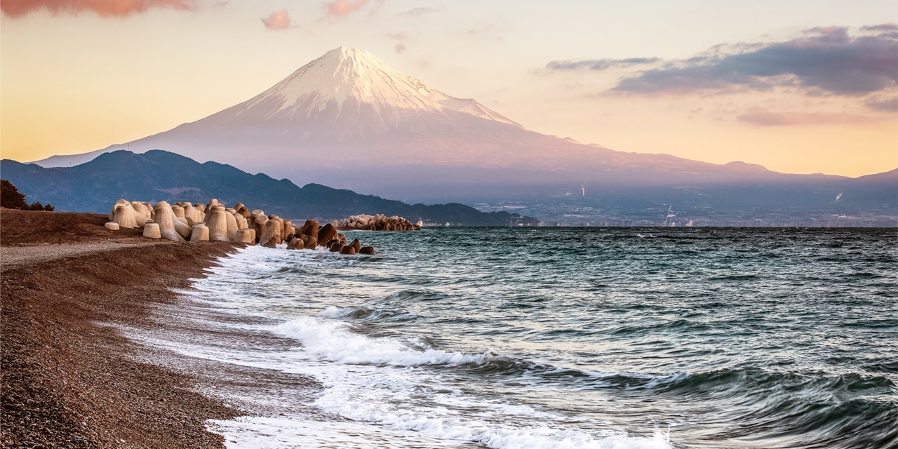 16-day Japan, China & Korea fly-cruise-tour w/Mt Fuji