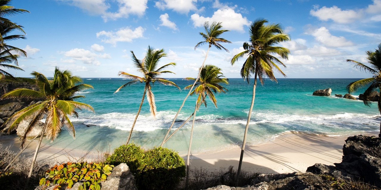 Barbados conserva más de 80 kilómetros de costa tropical
