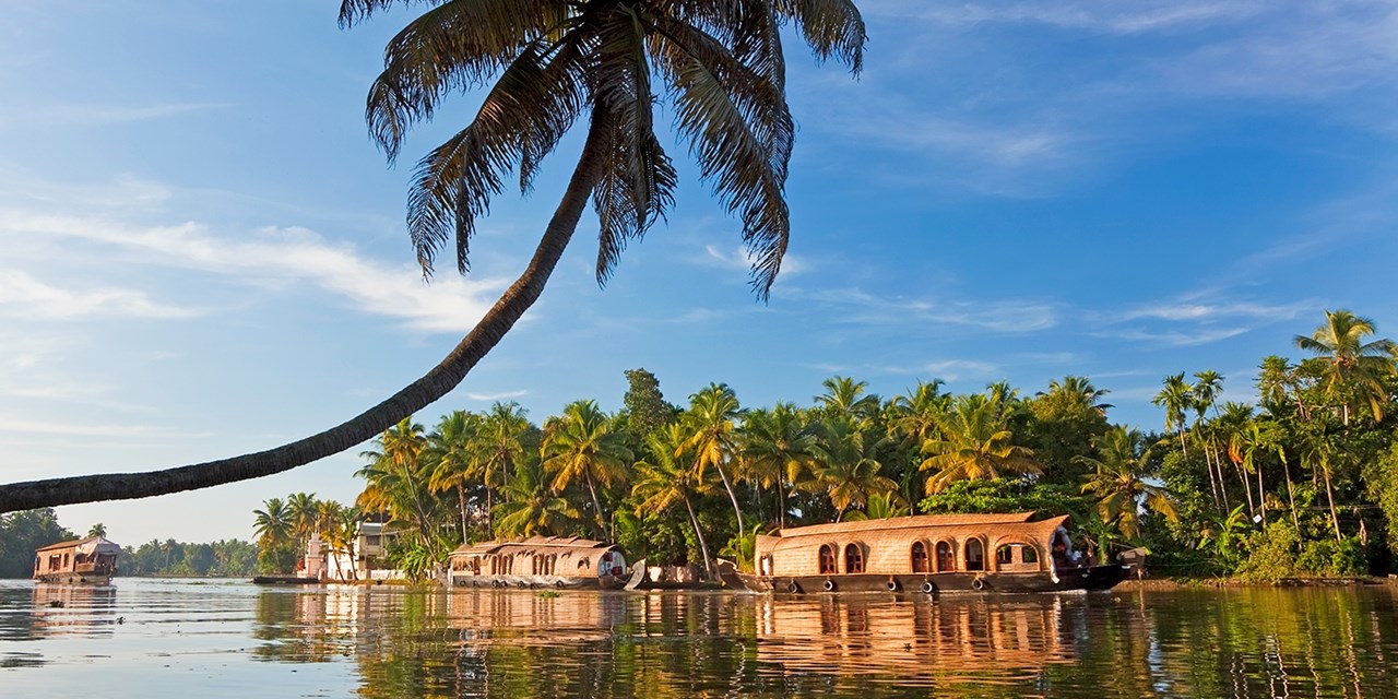 Sail along the Keralan backwaters aboard a traditional houseboat