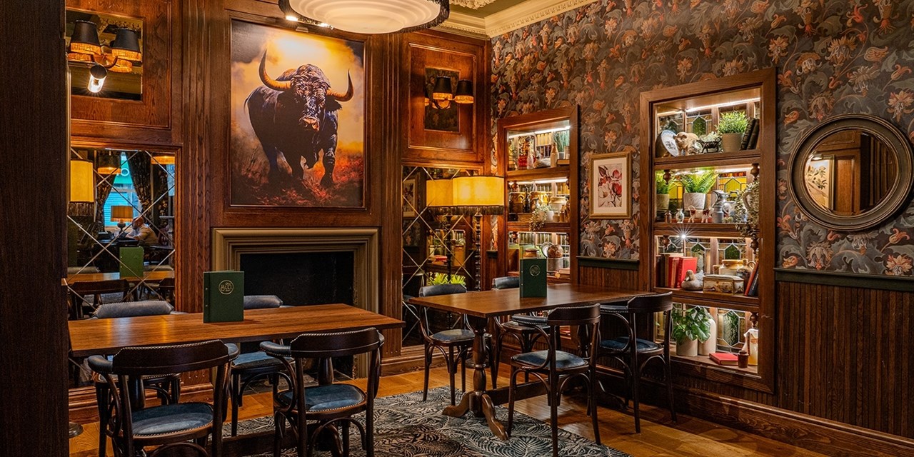  The bar at the Bull Hotel