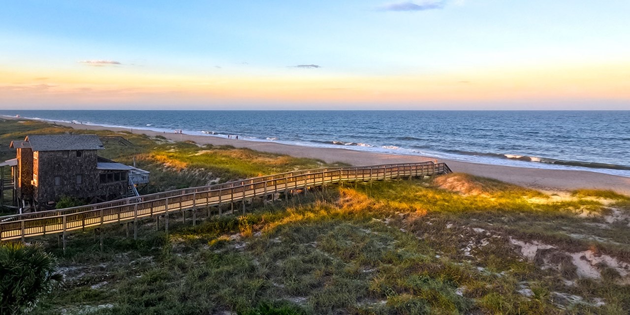 Roundtrip transporation on and around Amelia Island