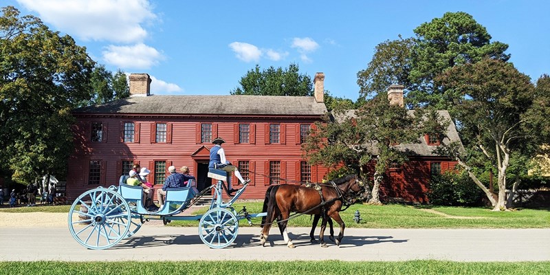 TOP 20 - Sells out quickly! $99 Colonial Williamsburg hotel w/$140 in extras