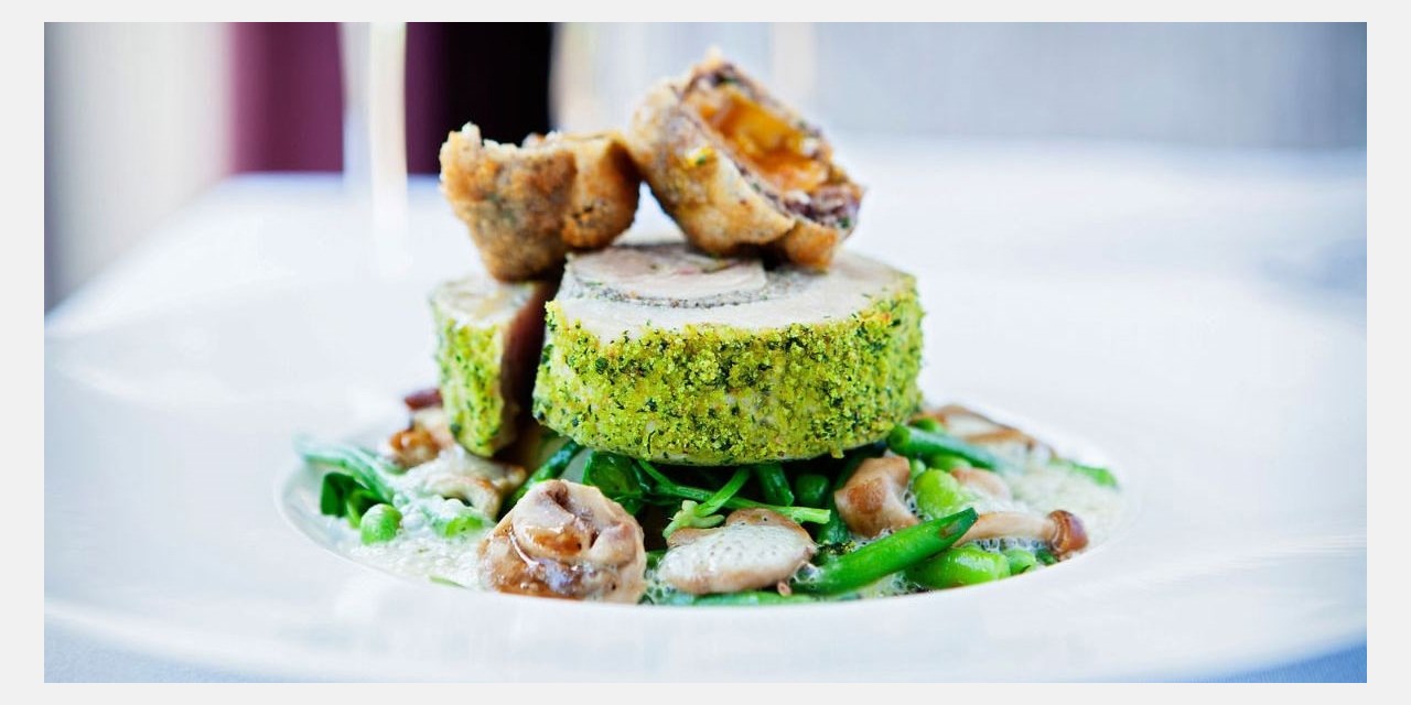 Choose between a starter and a main course, or a main course and a dessert
