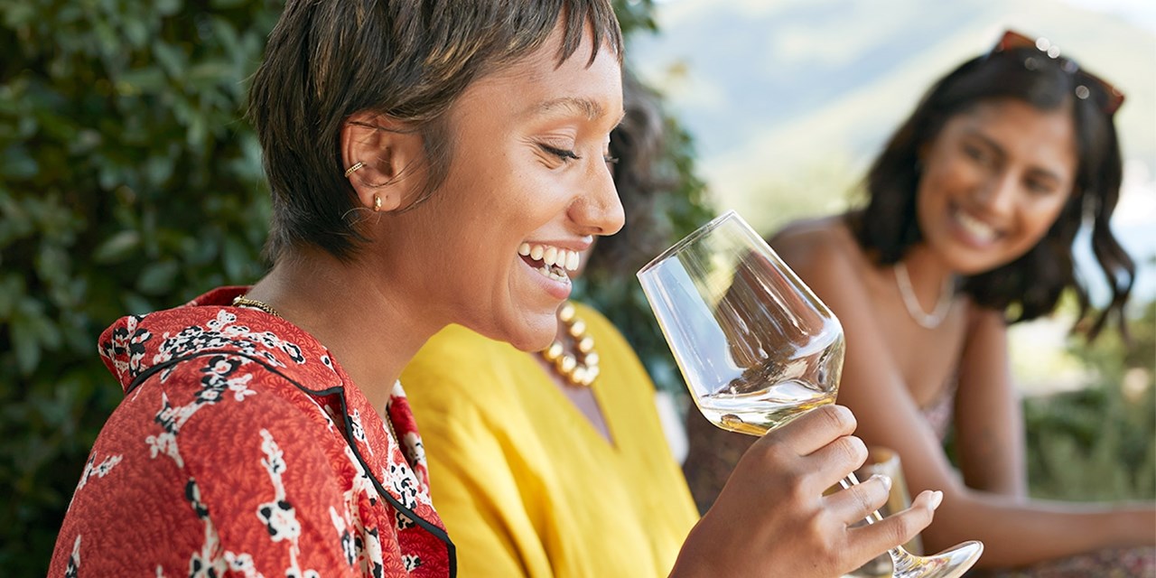 $125 -- Ontario wine-country inn w/breakfast