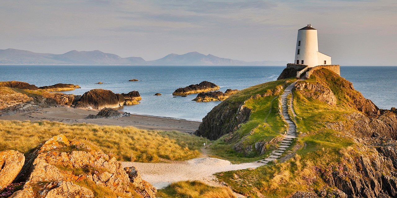 The Isle of Anglesey has many picturesque spots, such as Ynys Llanddwyn