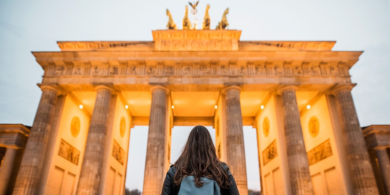 La porte de Brandebourg, symbole de la réunification allemande, incarne aujourd’hui l’unité de Berlin.