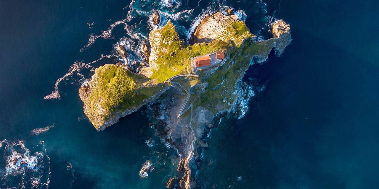Die Felseninsel San Juan de Gaztelugatxe | Travelzoo