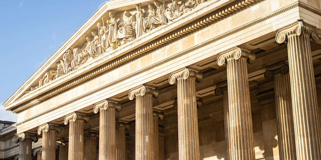 The British Museum is a 3-minute walk from the Thistle London Holborn Hotel