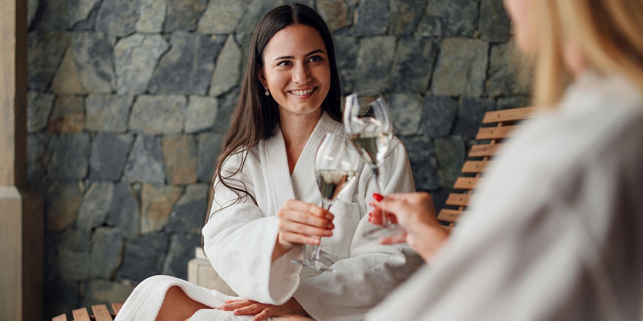  Visit for a deluxe pamper treat including a 60-minute treatment, lunch and bubbly