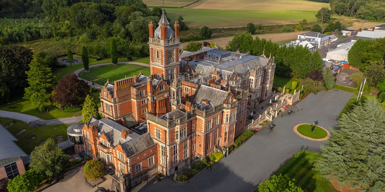 The property sits on 500 acres of grounds in the Cheshire countryside