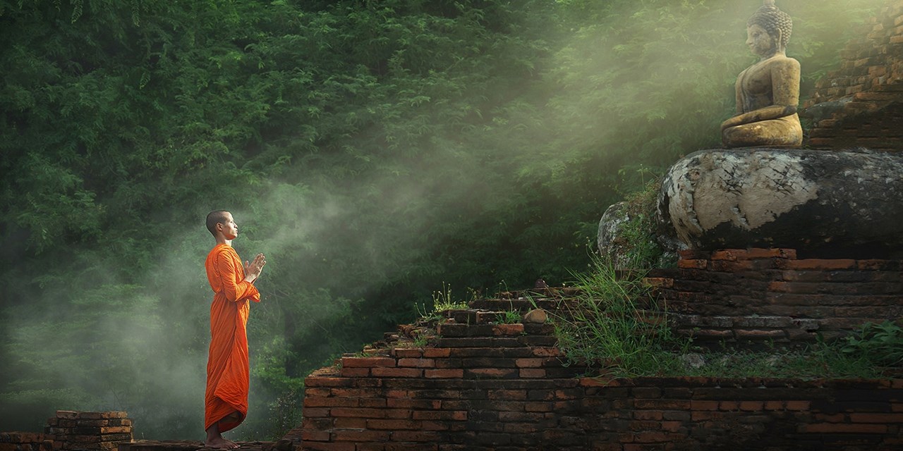 Tour temples and landmarks in Bangkok and Chiang Mai