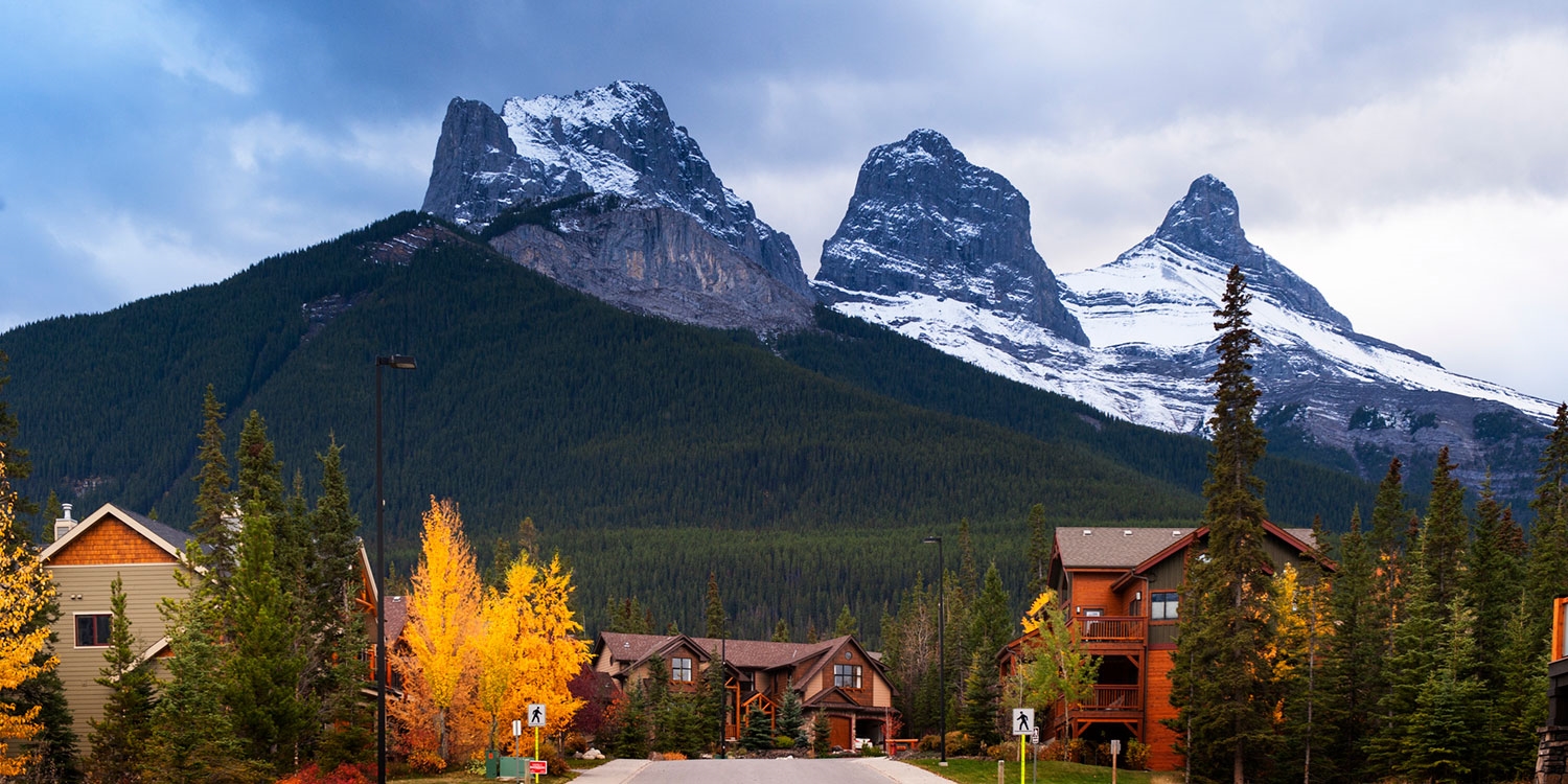 This member-favourite hotel sits in Canmore