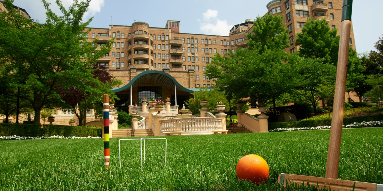 This landmark hotel originally opened in 1930