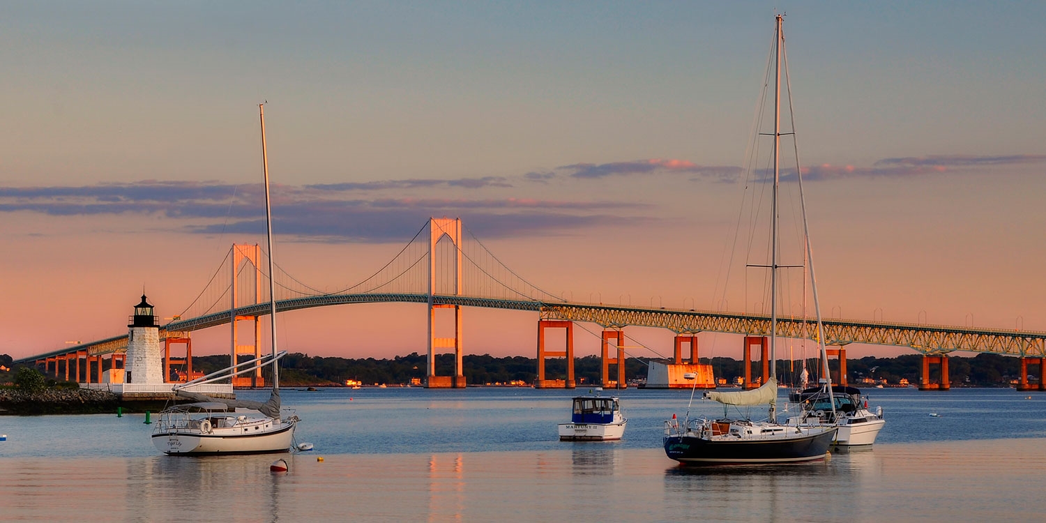 You'll find unobstructed views of the Newport Bridge and the Goat Island Lighthouse