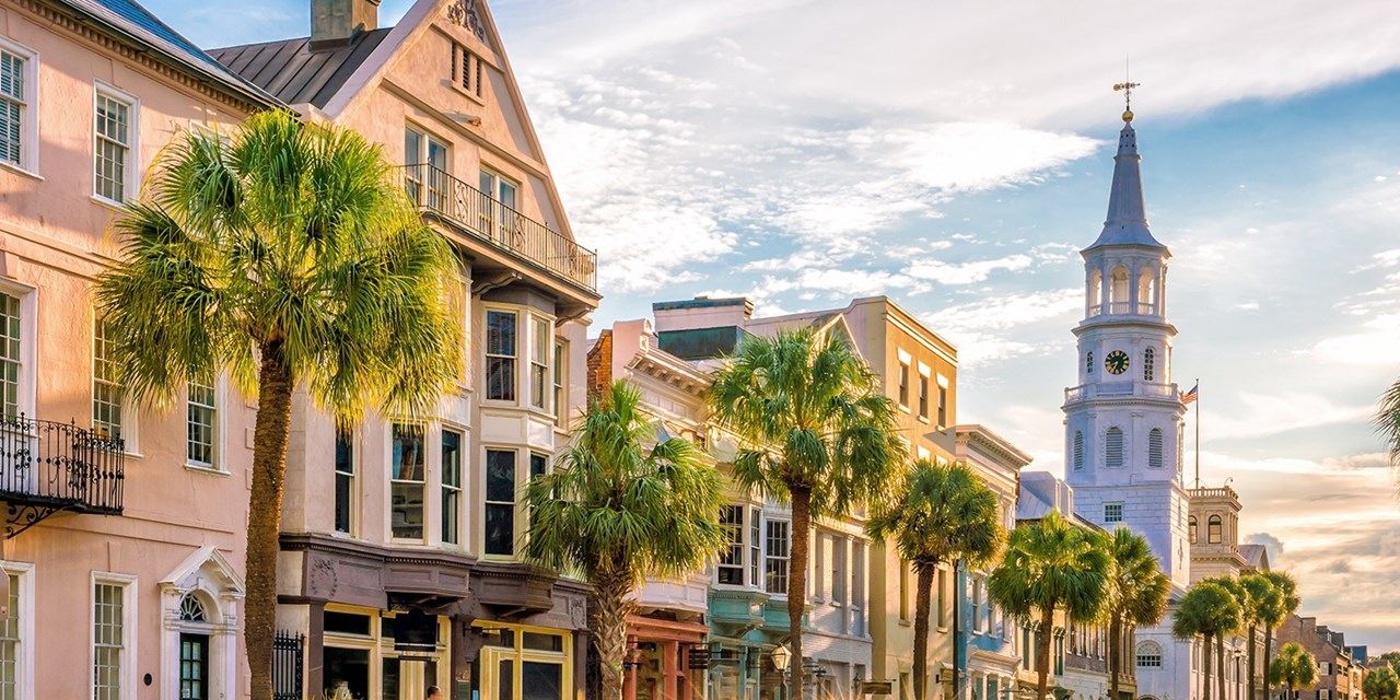 With Charleston only five miles away, guests can visit this historic city without paying the high prices of downtown hotels