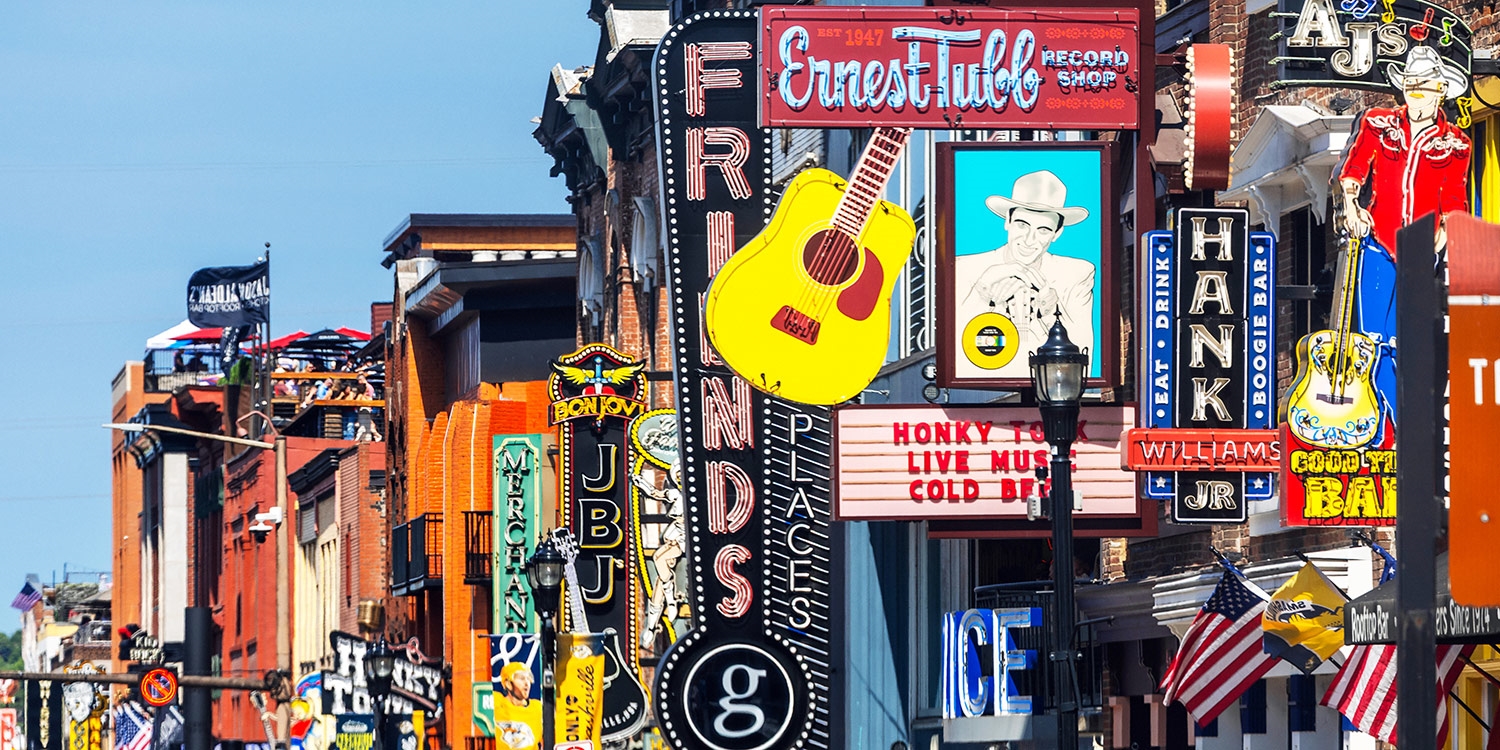 Explore Nashville from this convenient home base