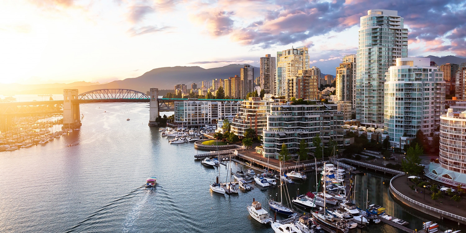 You'll have easy access to the Vancouver Convention Centre, Robson Street shopping and Stanley Park