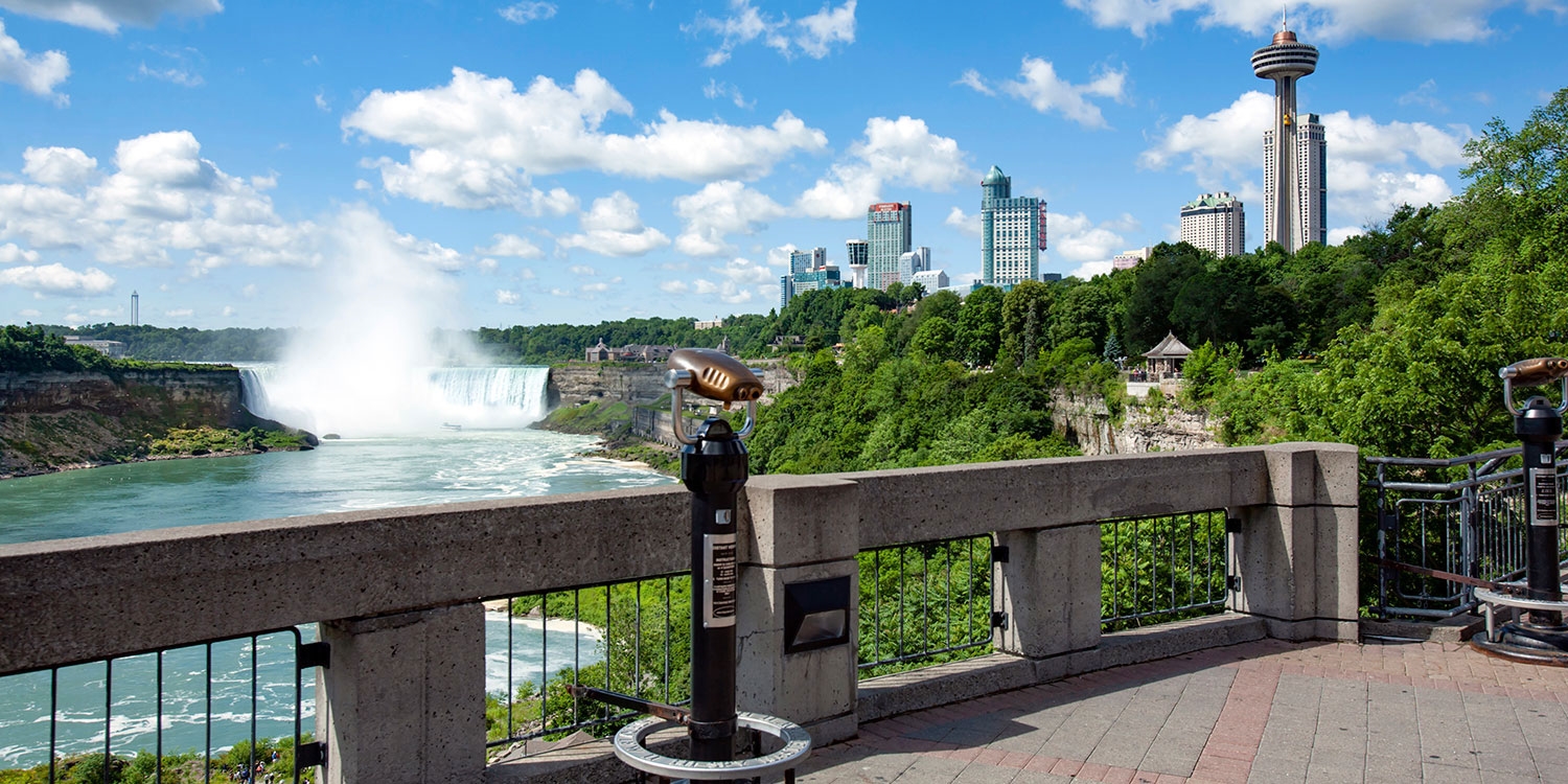 $149—Historic Niagara inn w/breakfast, 52% off -- Niagara Falls, Ontario
