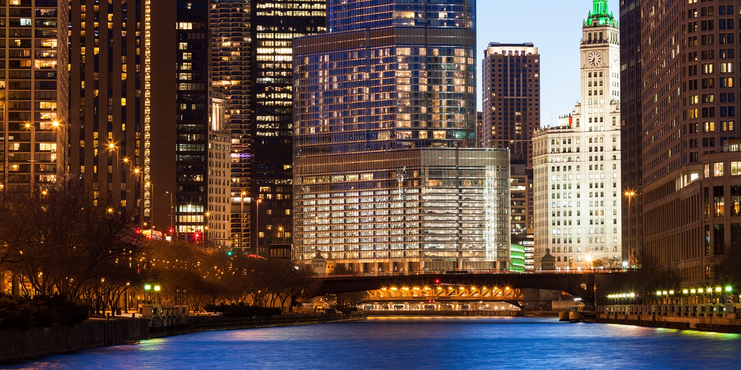 Go for a stroll along Chicago's scenic Riverwalk