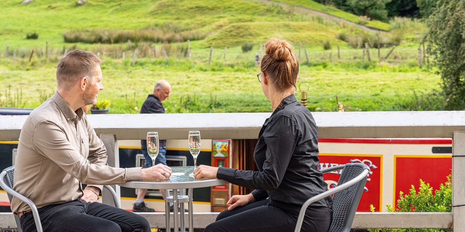 You can watch canal boats pass gently by the hotel