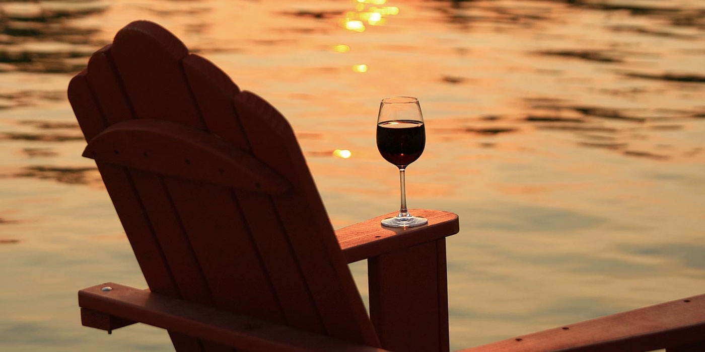 $181—Okanagan Lake resort suite w/wine, 41% off -- Kelowna, British Columbia