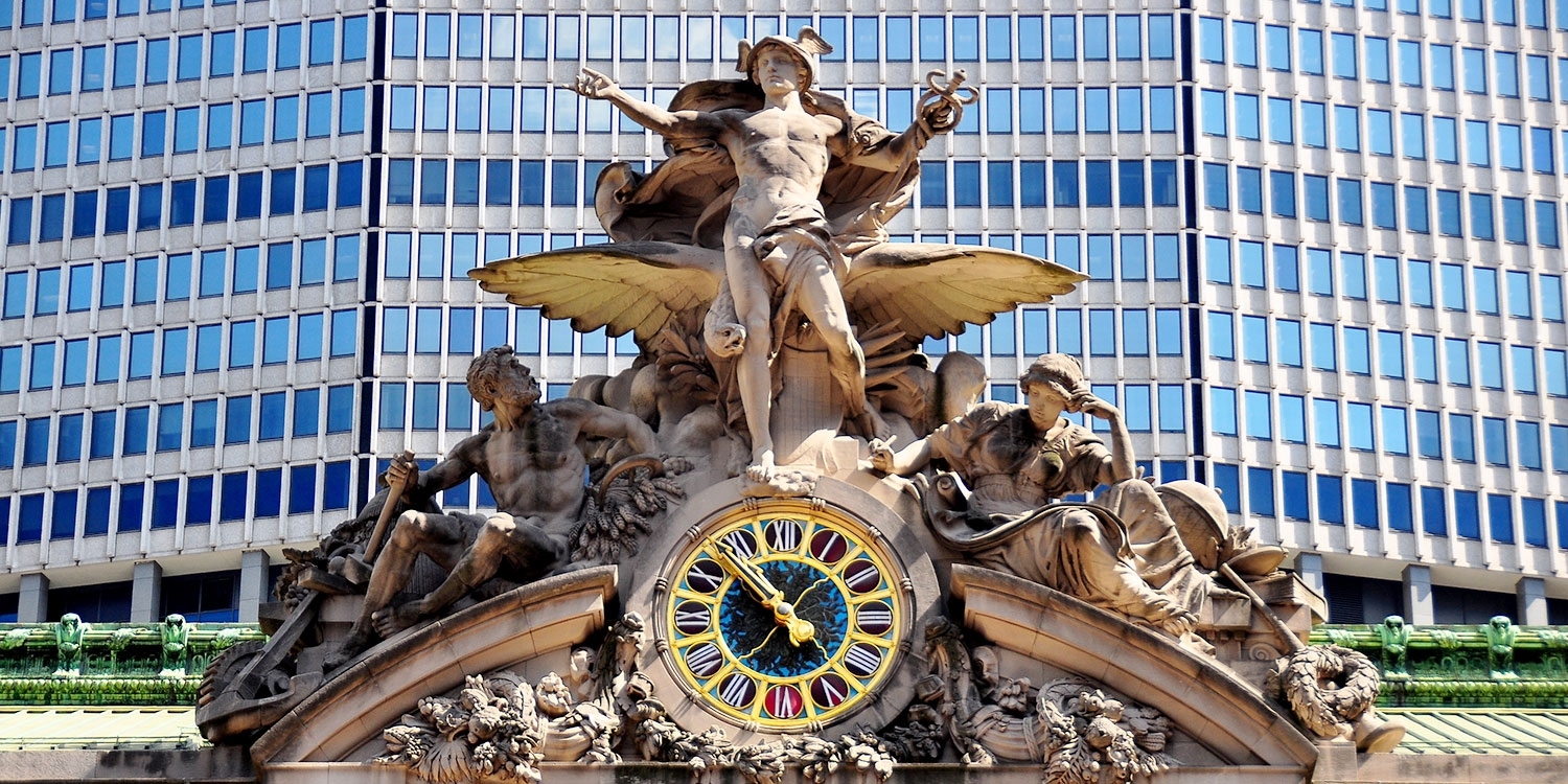 The hotel is situated between the iconic Grand Central Terminal and the United Nations Headquarters