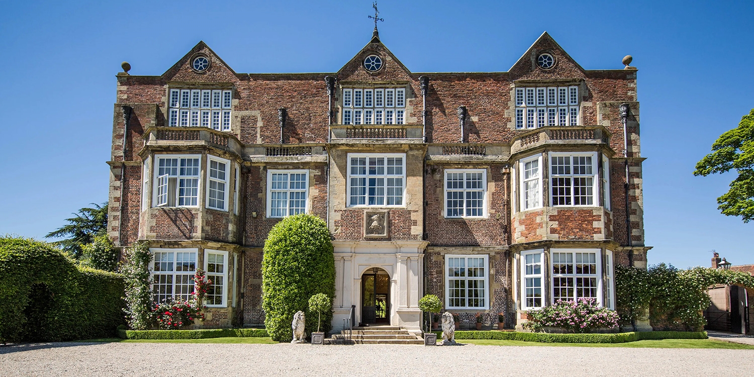 £239—Yorkshire: former royal residence with dinner -- Yorkshire