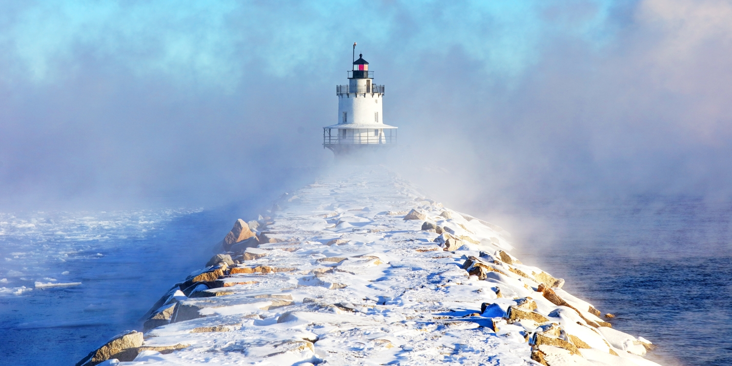 Visit the 6 lighthouses that are located within 20 minutes of the city