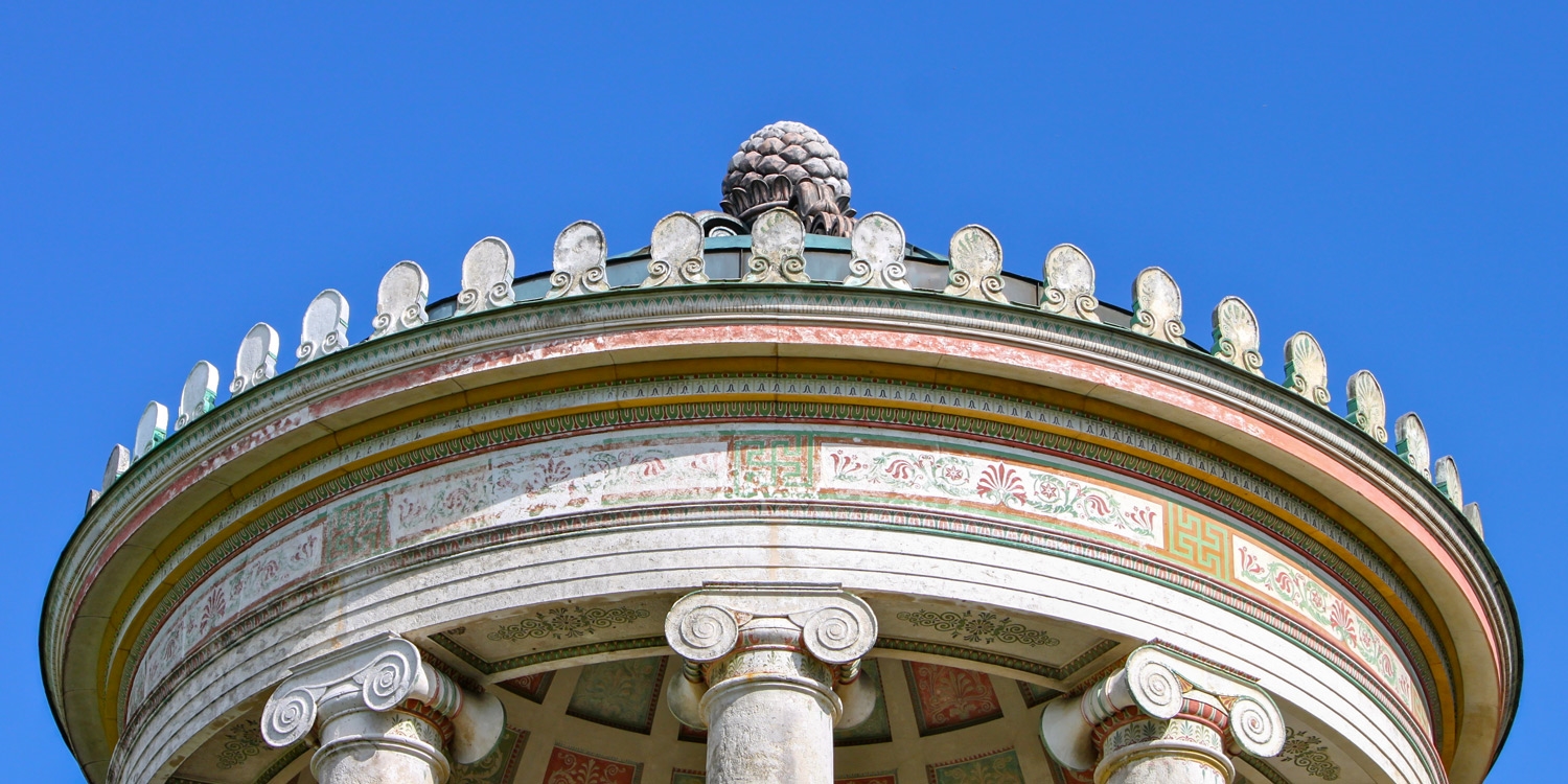 Dach des Monopteros-Tempels im Englischen Garten | Travelzoo