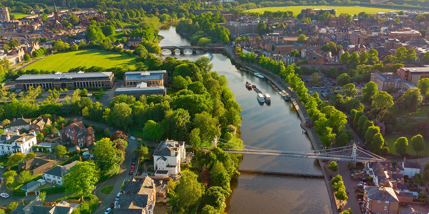 The River Dee is two minutes' walk from the Townhouse Chester